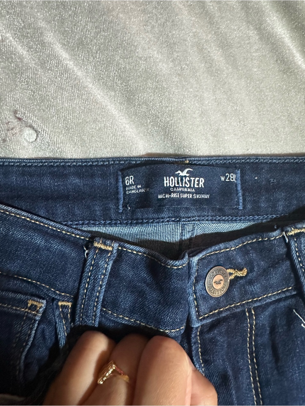 Hollister Dark Blue Skinny Jeans - Picture 2 of 4